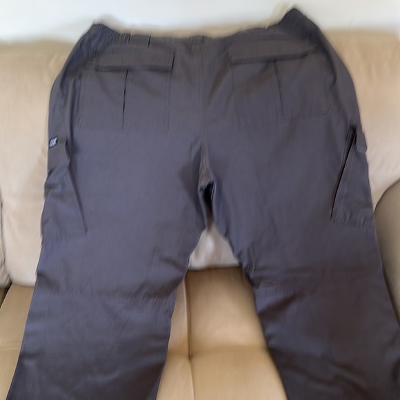 Two pair of military BDUs brand new - Picture 5 of 6